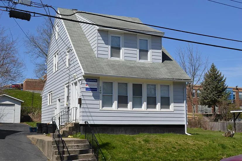 4 bed, 1260 sqft, $2,600 — Photo 1