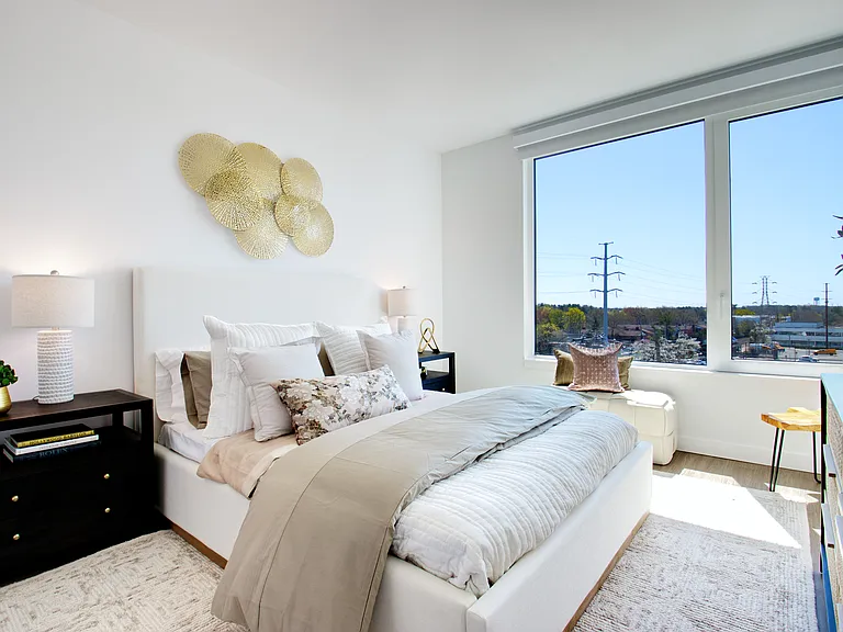 333 Warner Ave — Photo 6