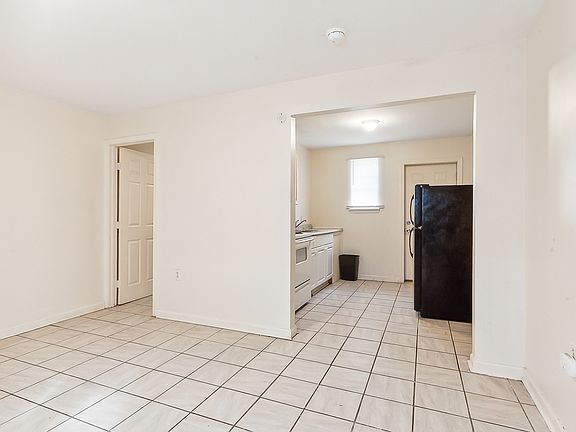 3rd image of 2700 Frenchmen St APT 6