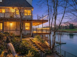 10150 S Riverside Dr, Portland, OR 97219