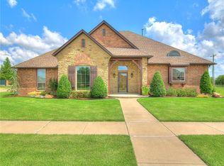 8621 NW 70th St, Oklahoma City, OK 73132