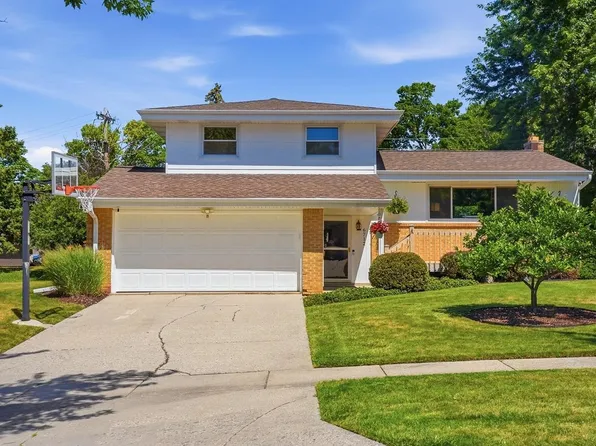 6712 Manchester DRIVE, Greendale, WI 53129