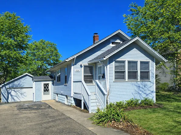 1026 Woodrow St, Lombard, IL 60148