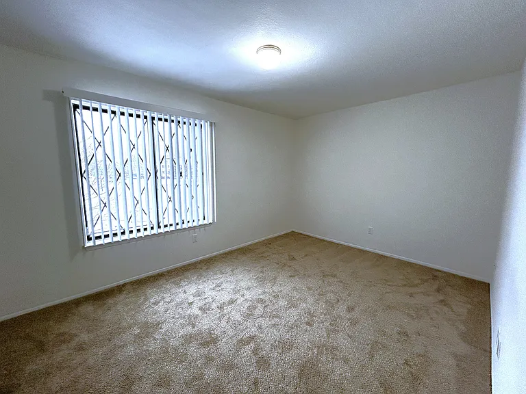 Charter Oaks Apartments — Photo 224