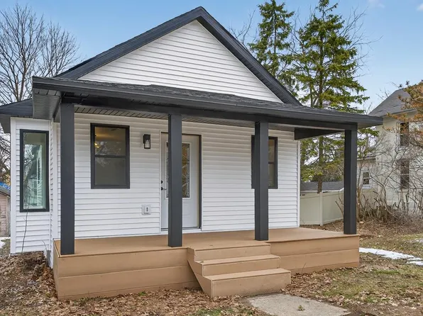 421 N 4th Ave, Sturgeon Bay, WI 54235