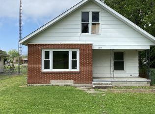 107 N Lincoln St, Royalton, IL 62983
