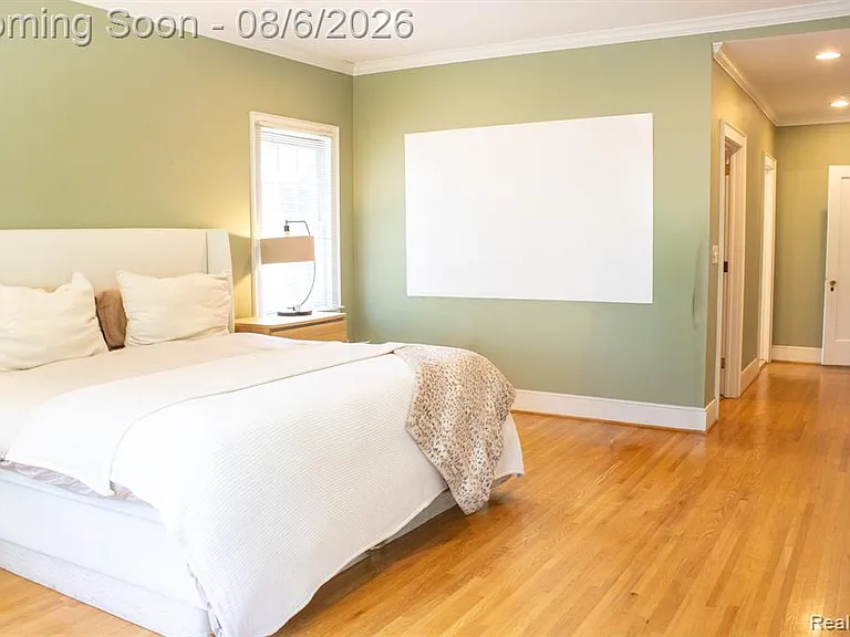 1010 Kensington Ave — Photo 28