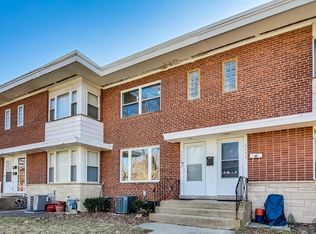 4839 Crain St, Skokie, IL 60077