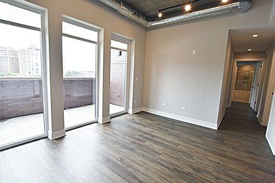 5th image of 3821 N Broadway St #718