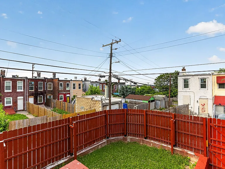 1901 Harman Ave — Photo 23