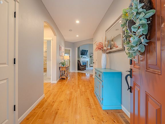 5th image of 3016 NE 169th Way