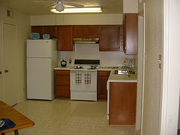 3rd image of 500 College Ave APT 560