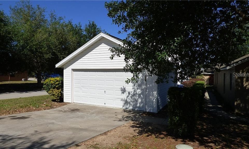1st image of 1072 Park Central Cir