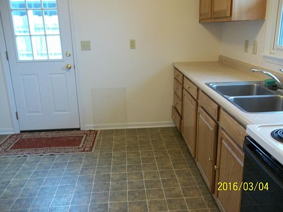 4th image of 3206 Selden Ave