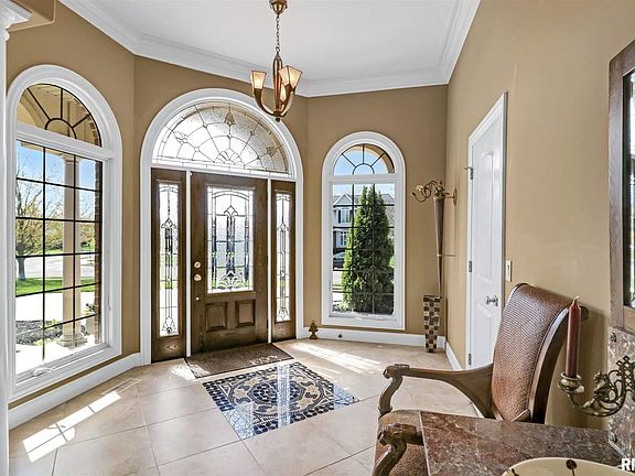 5th image of 4705 N Thornhill Dr