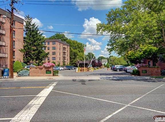 3rd image of 2 Birchwood Ct APT 3A