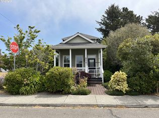 598 Laurel St, Florence, OR 97439