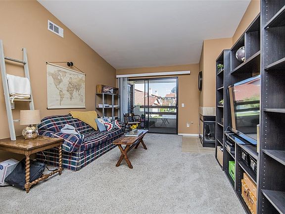 3rd image of 2425 Cranston Dr Unit 3
