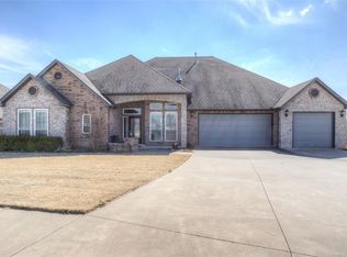 213 Sagebrush Dr, Bartlesville, OK 74006