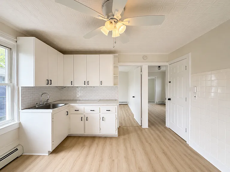 115 Columbus Pl #3 — Photo 1