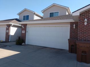 5972 Haswell Pl, Lincoln, NE 68521