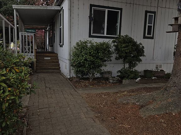 2nd image of 5335 Main St Space 11