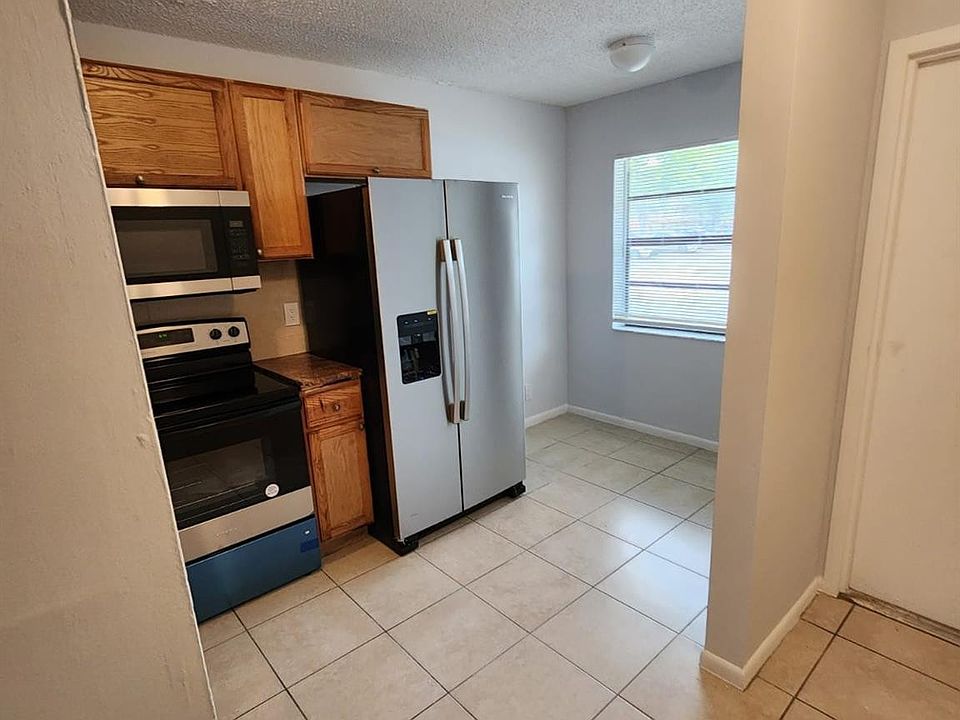 1st image of 4118 Lakeside Drive #4118