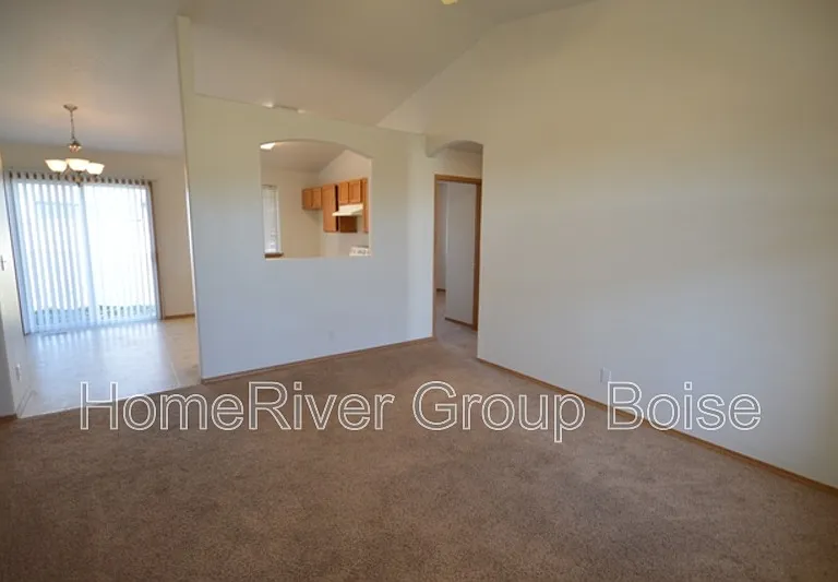 2520 Muskrat Ave — Photo 3