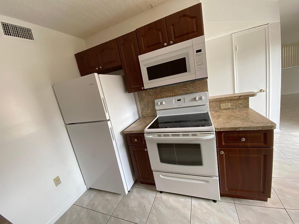 1st image of 8031 NW 44th Ct #B