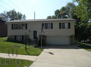 1500 30th St, Sioux City, IA 51104