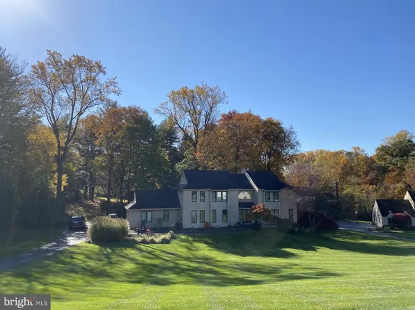 17 Jonathan Morris Cir, Media, PA 19063