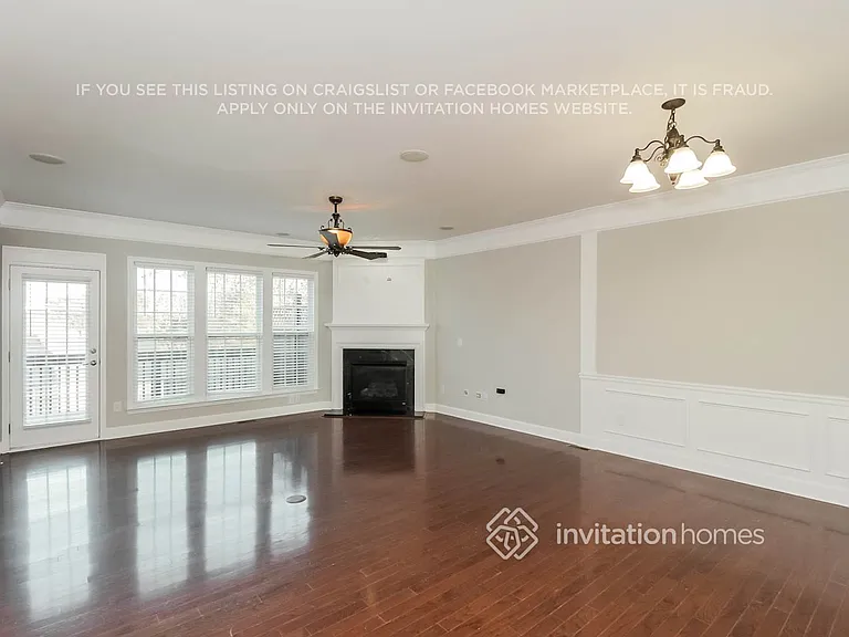4857 Colchester Ct SE — Photo 3