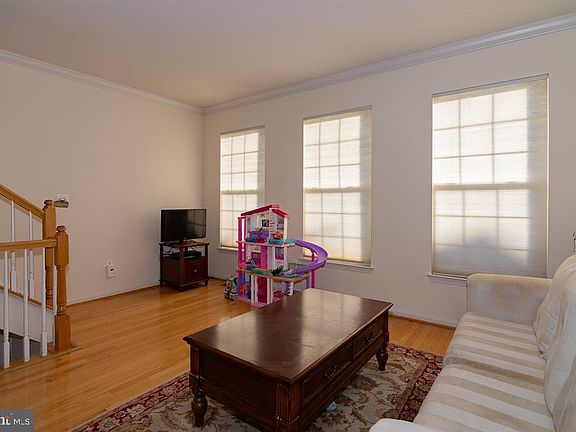 4th image of 5311 Arapaho Ln