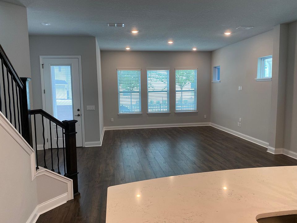1st image of 668 Rosewood Way