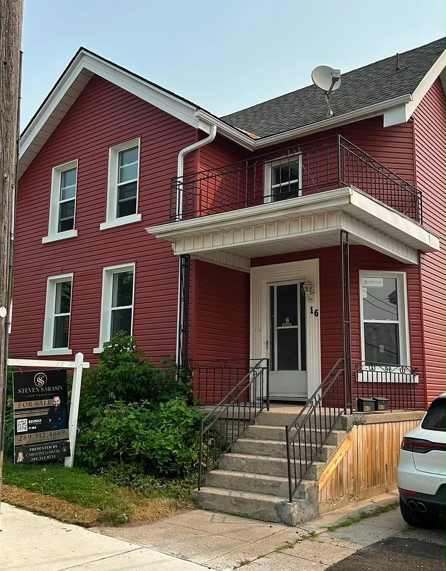 3 bed, $2,150 — Photo 2