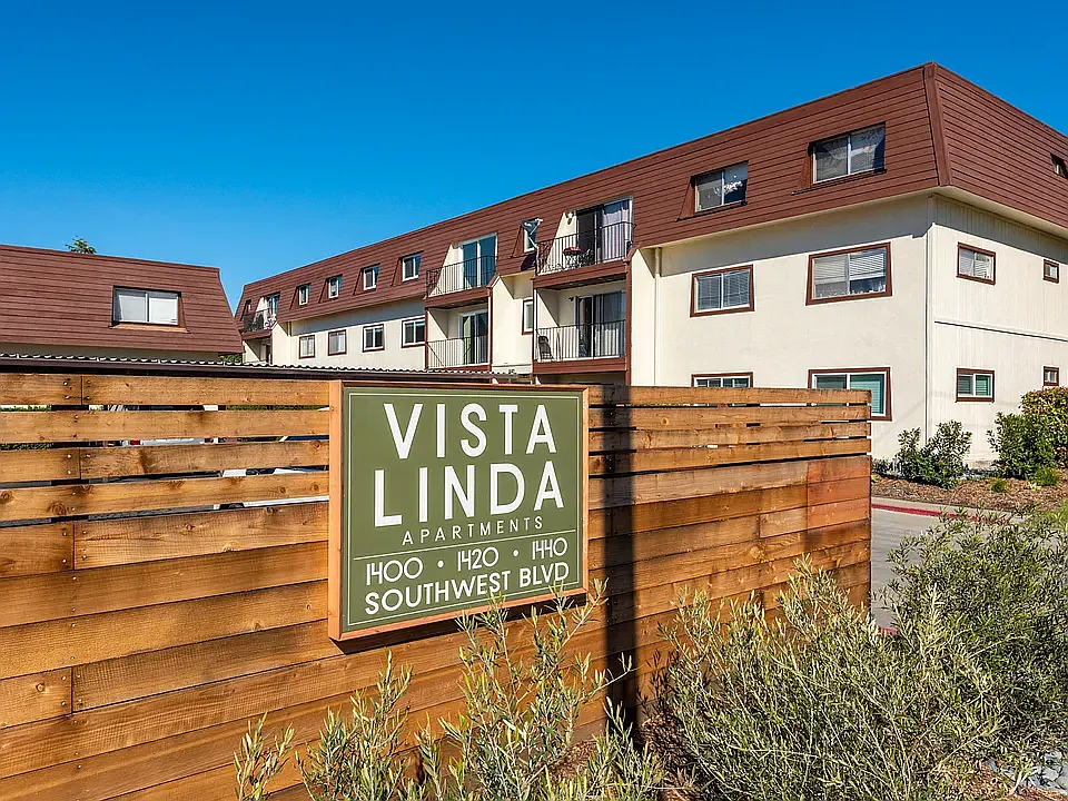 Vista Linda Apartments