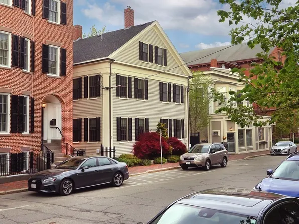 76 Pleasant St, Newburyport, MA 01950