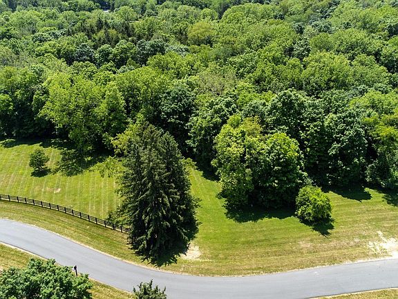3rd image of 1287 Woodland Hall Dr