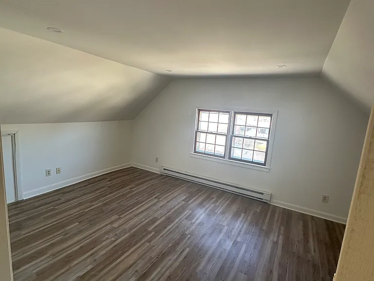 175 Mansfield Ave — Photo 6
