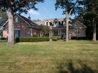 11949 Old Oak Ln, Belvidere, IL 61008