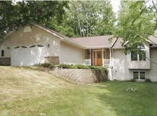 11500 Troy View Dr NE, Rockford, MI 49341