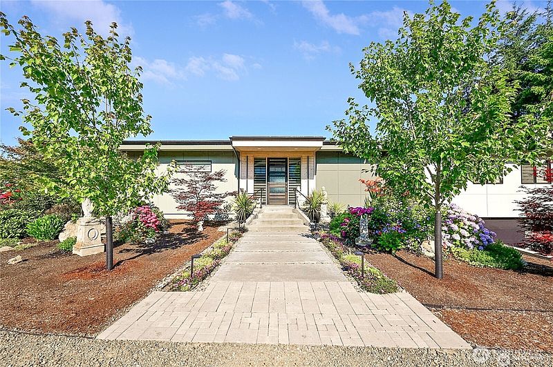 2nd image of 27 Seafarer Lane