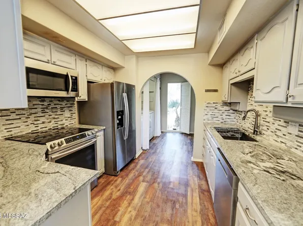 556 N Dodge Blvd, Tucson, AZ 85716