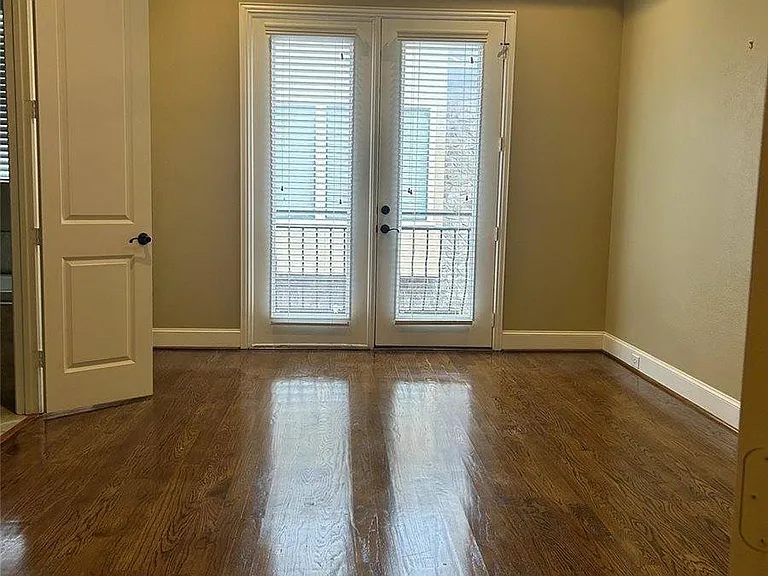 6353 Richmond Ave #118 — Photo 11