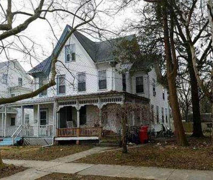 2nd image of 96 Magnolia Ave