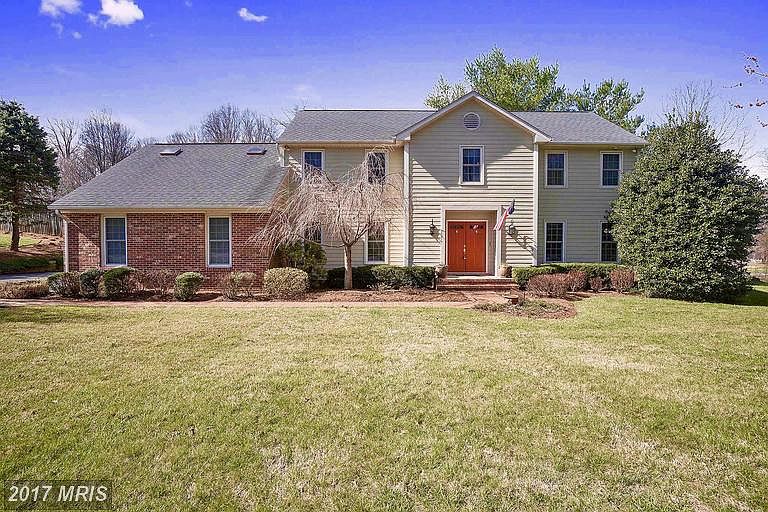 1st image of 2042 Huntwood Dr