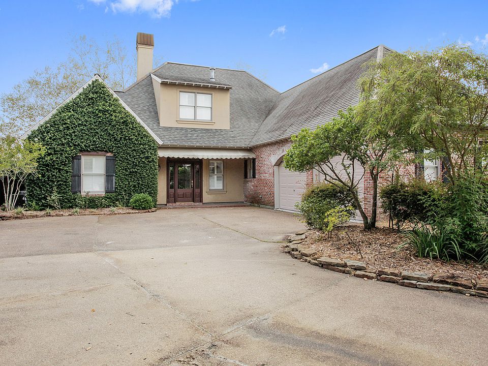 1st image of 4877 Pinevalley Way