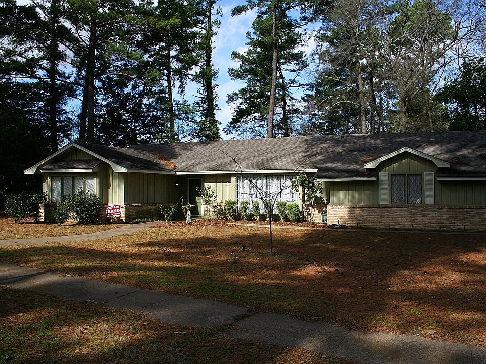 1st image of 2700 Roanoke Ln