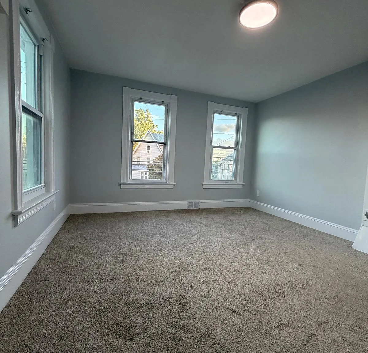 1 bed, 680 sqft, $2,100 — Photo 2