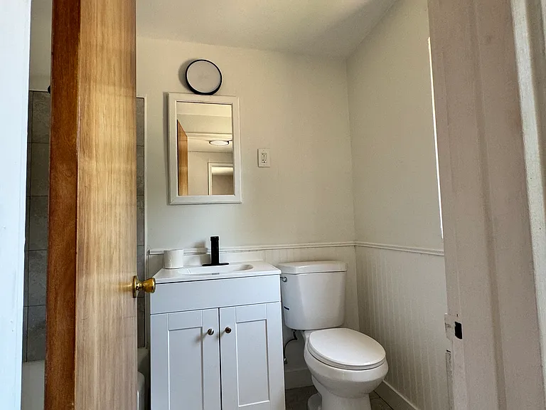 245 Fort Lee Rd — Photo 10